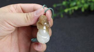 和田玉吊坠戴了真的不一样✨