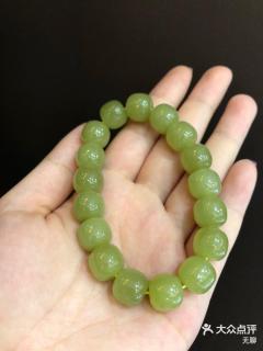 和田玉碧玉手串这个颜色也太小清新了吧